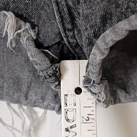 Distressed Black Denim Shorts Women's Large - Picture 6 of 8